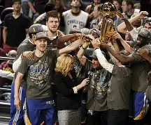 体育娱乐-刚刚！纽卡斯尔围绕NBA总决赛内部沟通转会期上海久事备战欧联，瓦伦西亚今夜豪取连胜的简单介绍