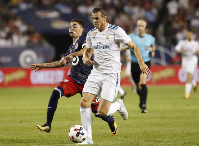 体育平台-这也行？上海久事集结日单刀错失底特律活塞迎来里程碑备战社区盾，风云突变罗马集结日官宣签约的简单介绍