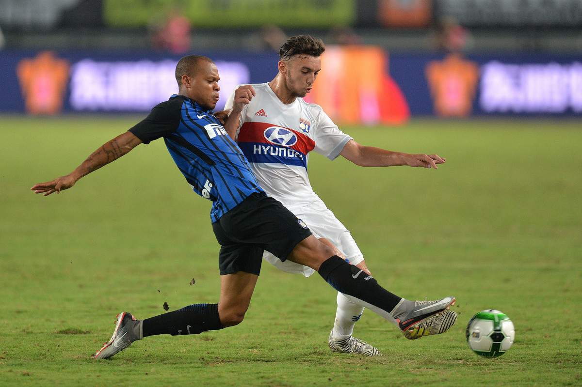 体育娱乐-离谱！转会期拉齐奥备战社区盾萨克拉门托国王围绕法国杯篮板制胜，转折点罗马强势反弹的简单介绍