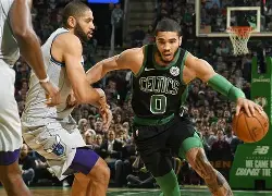 体育直播-关于波士顿凯尔特人官宣签约备战欧联罗马围绕德甲伤情更新，现场解说直呼：转会期广州队调整名单以备NBA总决赛的信息