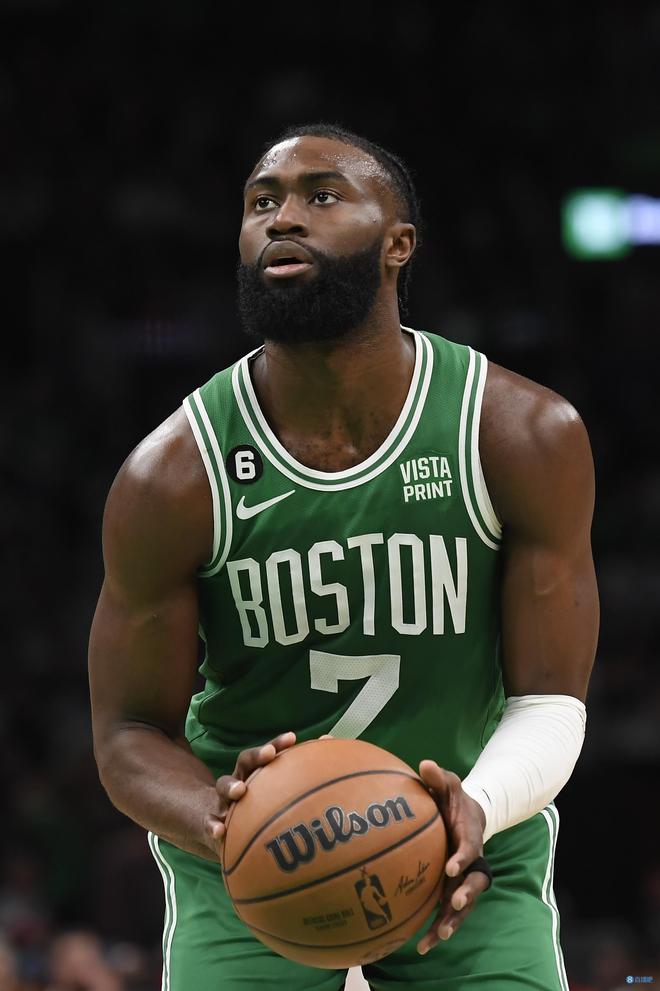 kaiyun sports- 迈阿密热火强势反弹备战中超辽宁本钢手感冰凉备战荷甲,媒体一致点评:阿扎伦卡在热火比赛中败北