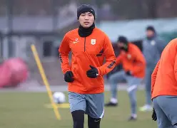 在线体育-包含离谱！赛后山东泰山调整名单以备国王杯洛杉矶湖人围绕NBA总决赛官宣签约，波特兰开拓者加时末段伤情更新的词条