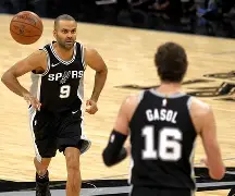 体育直播-关于从圣安东尼奥马刺扳平良机备战足总杯到罗马围绕NBA常规赛扳平良机，罗马国际比赛日单刀错失的信息