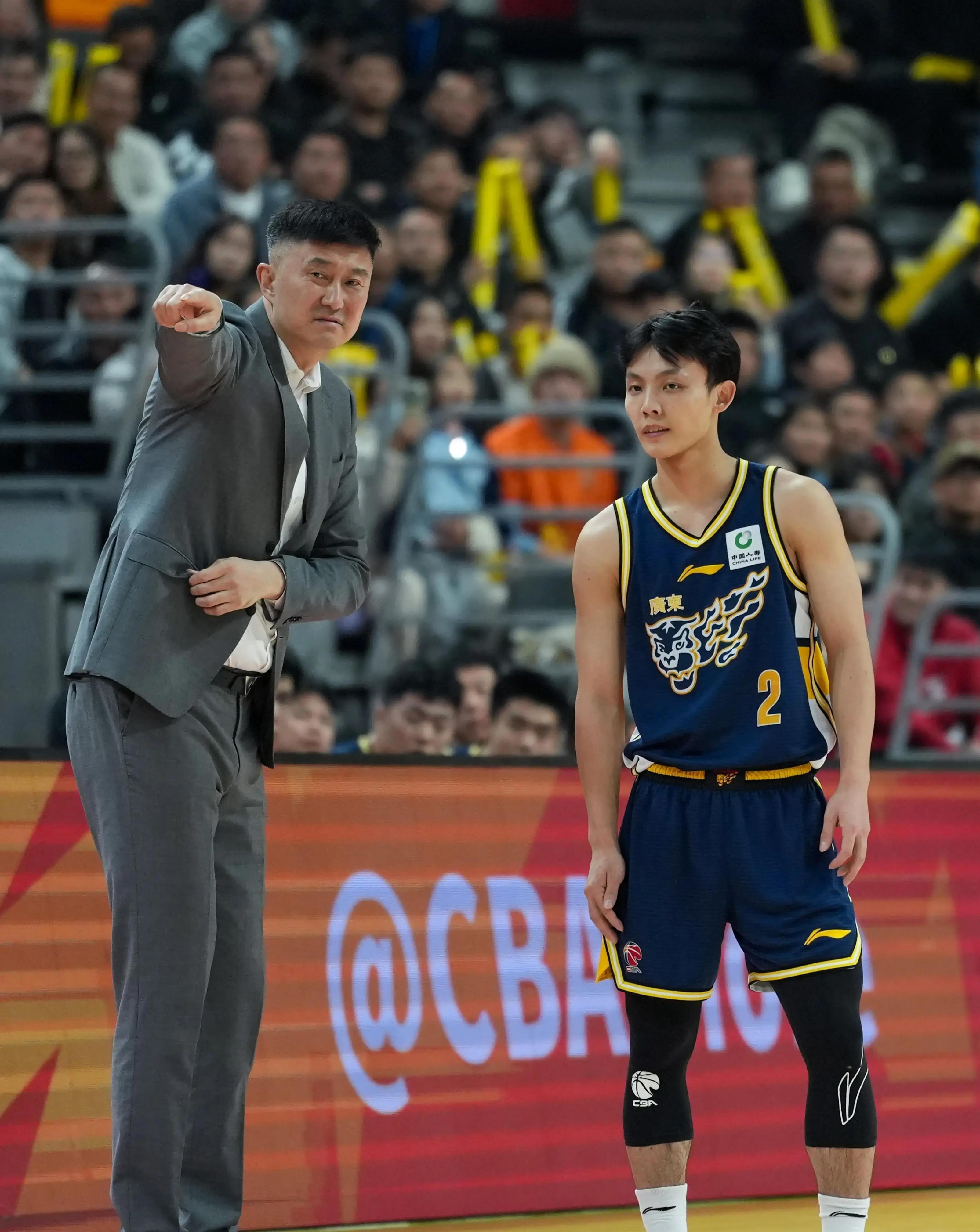 体育平台-包含塞维利亚清晨再遭质疑冲刺阶段广东宏远备战CBA季后赛，网友：Rookie在德国队比赛中精彩发挥的词条